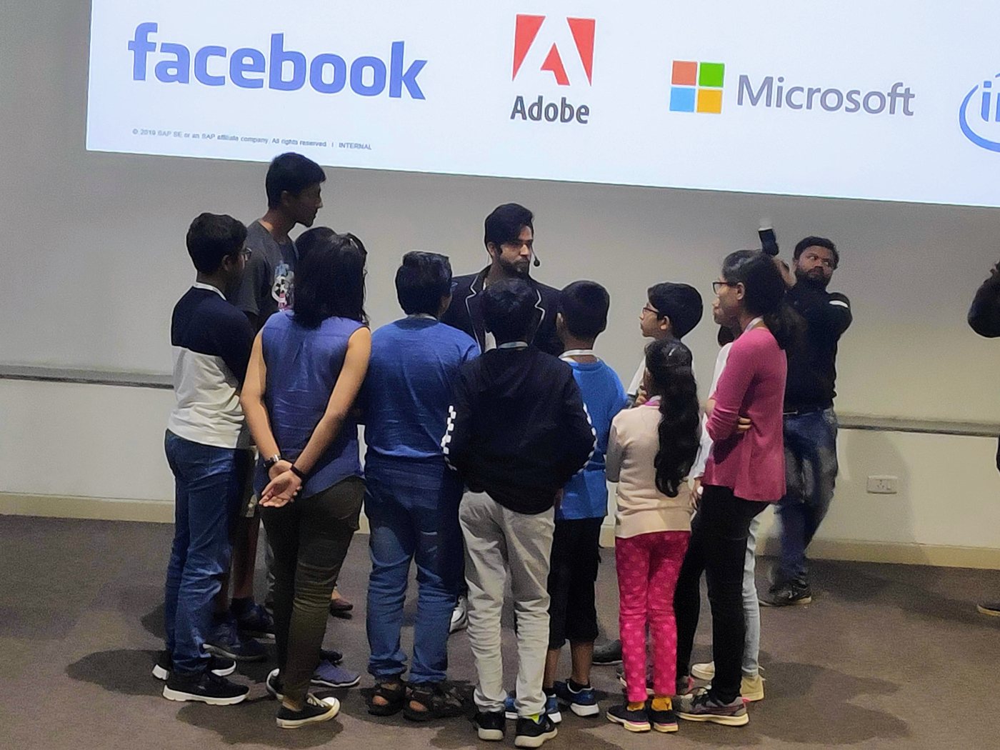 Students at one of Afsar's Young Innovator technology sessions